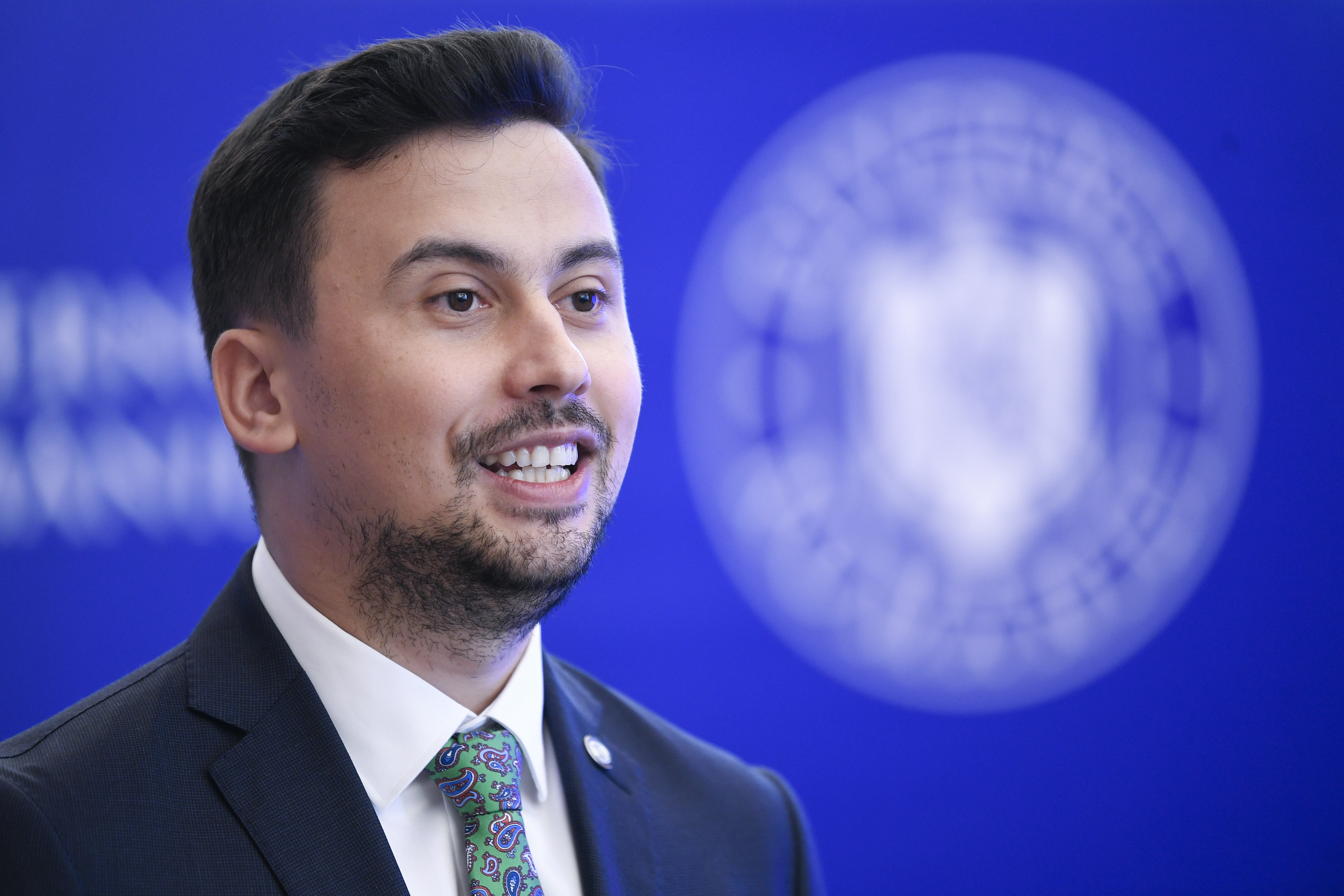 Cine este noul șef al cancelariei premierului Ciolacu. Liderul PSD a numit și un nou secretar general al Guvernului