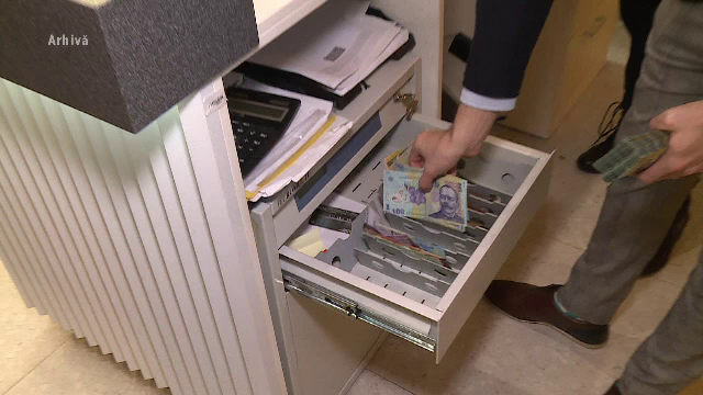 Economiștii susțin că noul deficit bugetar pentru acest an, de 6,94%, este mai apropiat de realitate și chiar optimist