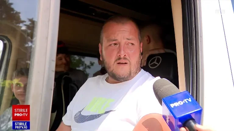 Șosele blocate din cauza lucrărilor, în plină perioadă de concedii. „Am stat și 6 ore, coada a fost de 5 kilometri”