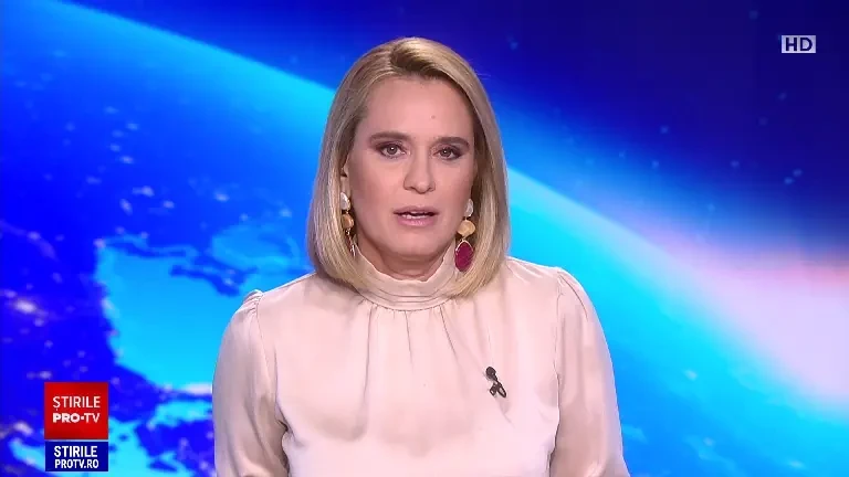 Șoferul unui Porsche de peste 60.000 de euro, filmat când fură o găleată și un mop dintr-o spălătorie auto din Brașov