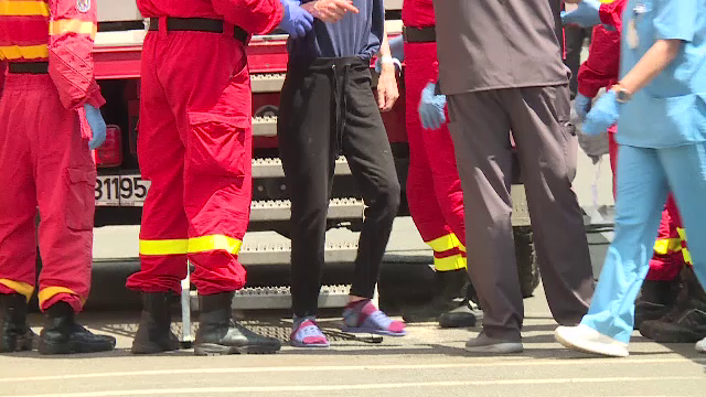 Patru suspecți de la azilele groazei au fost arestați. Martor: "I-a dat o palmă lui Andrei, care furase o clătită"