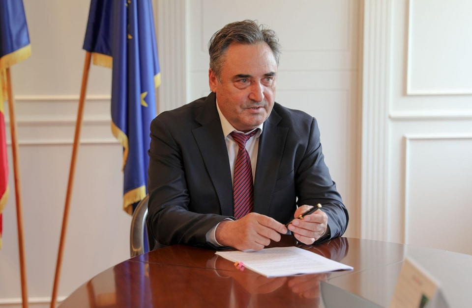 PNL Constanţa i-a retras sprijinul politic preşedintelui Consiliului Judeţean Constanţa, Mihai Lupu, vizat de o anchetă a DNA