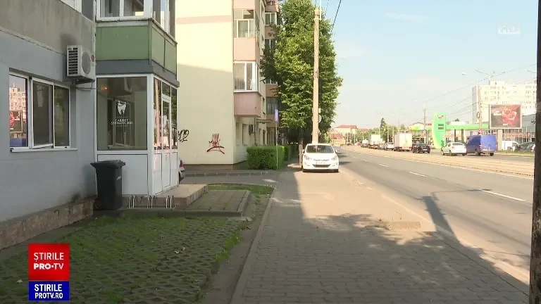 Bărbatul care a violat o femeie din Timișoara a fost găsit de polițiști dezbrăcat, pe canapeaua ei