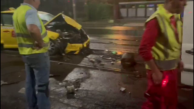 Accident groaznic în Vâlcea. Patru tineri au murit după ce mașina în care se aflau a intrat într-un microbuz