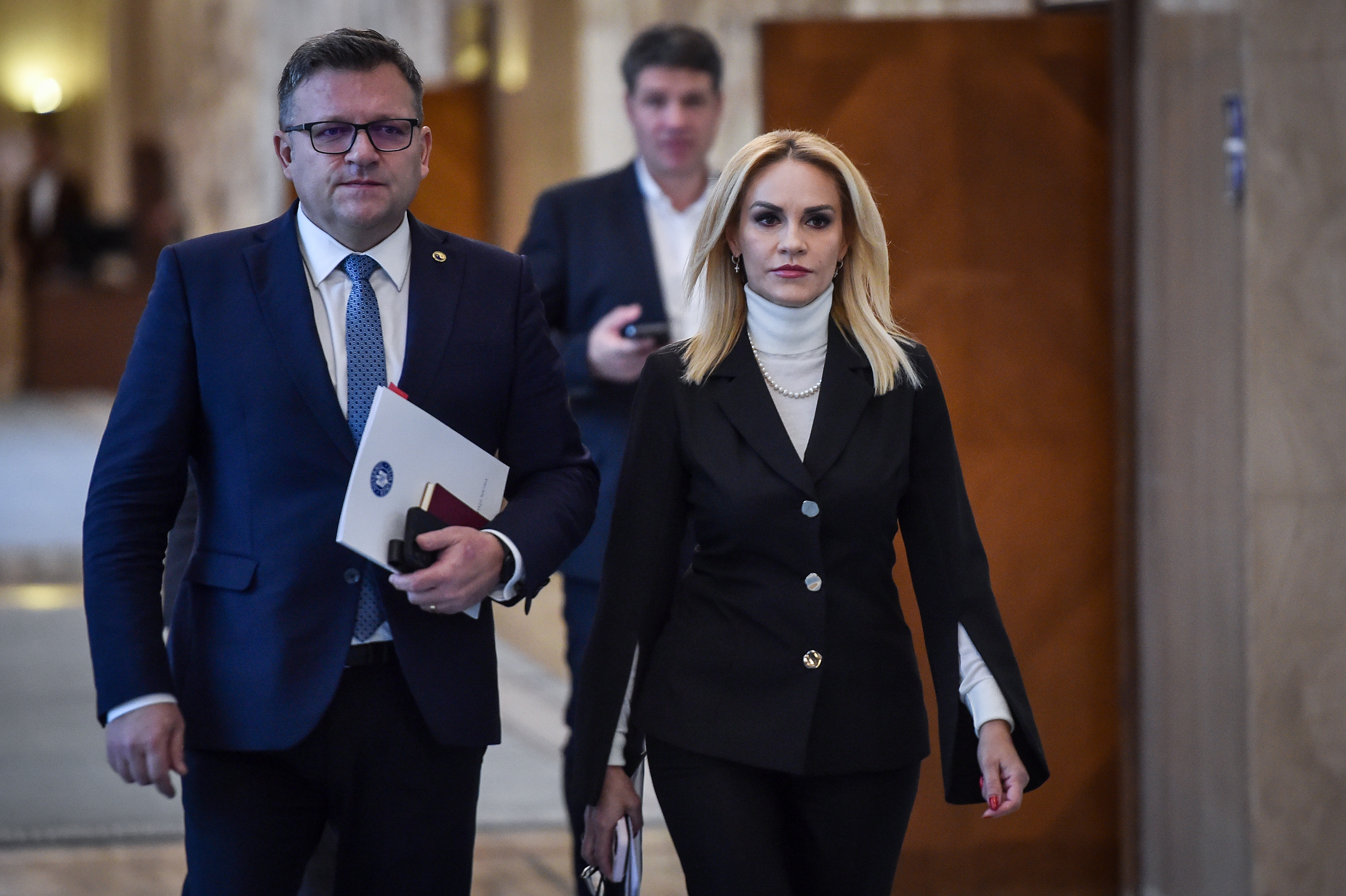 Centrul de Resurse Juridice, ONG care a demascat abuzurile de la azilele din Ilfov, cere demiterea ministrului Marius Budăi