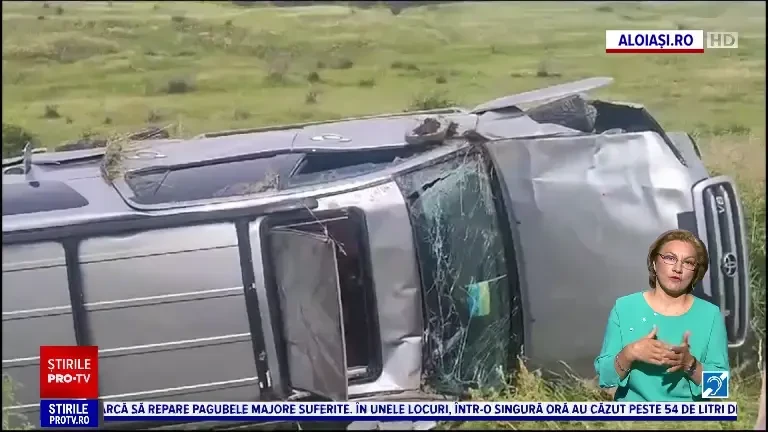 Accident violent în Suceava. Un autoturism a fost lovit de două camioane, trei persoane au avut nevoie de îngrijiri medicale