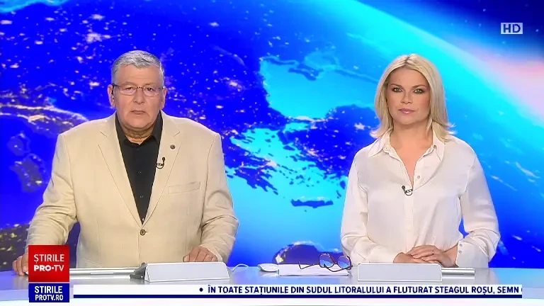 Doi tineri au scăpat ca prin minune după ce mașina în care se aflau a fost spulberată de tren