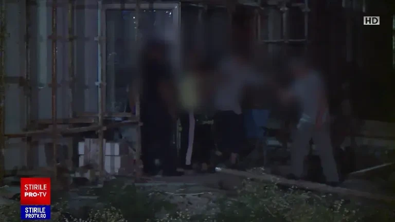 Bătrânii cărați în două case în construcție din Tunari proveneau dintr-un azil din Voluntari, închis din cauza neregulilor