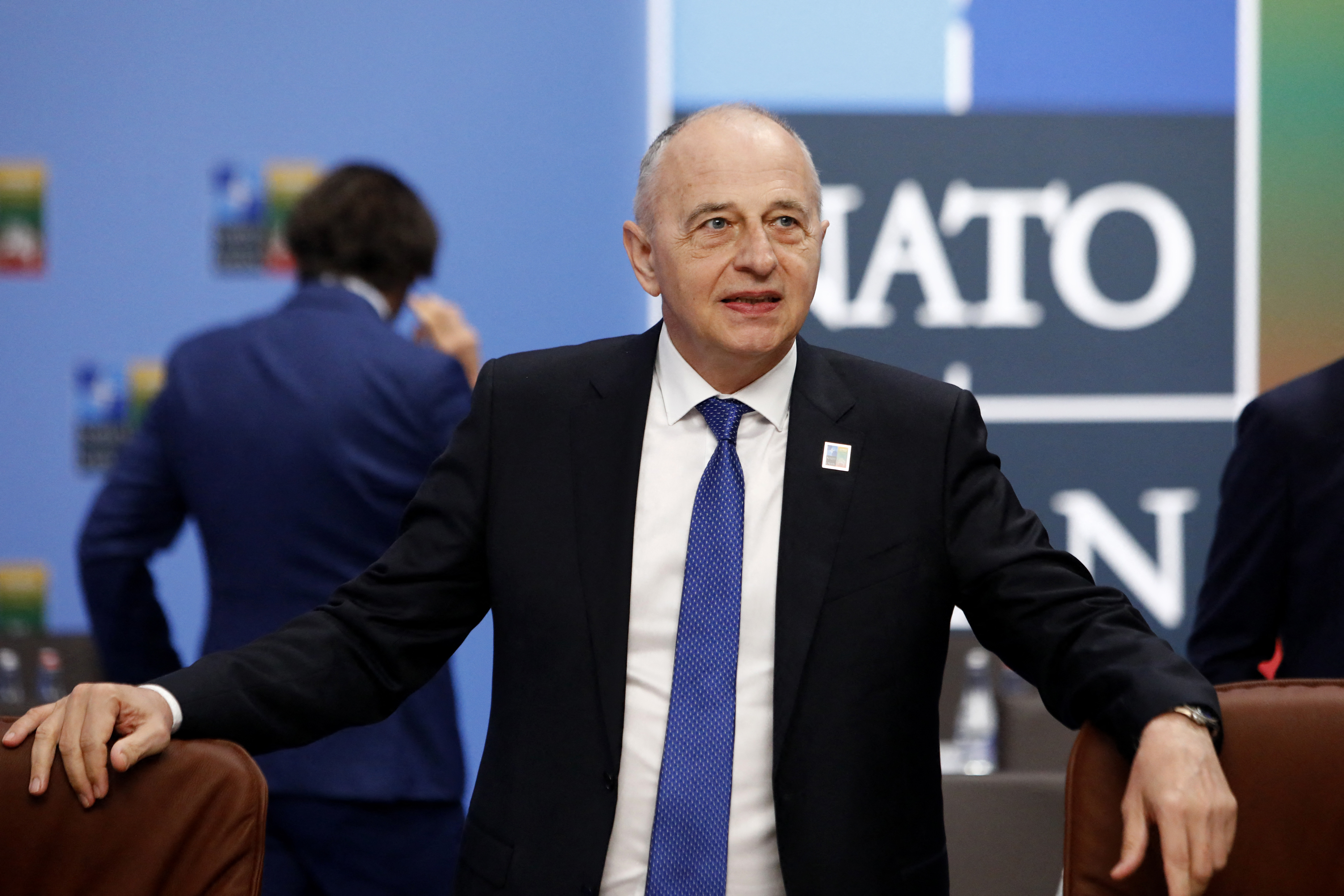 Sondaj INSCOP: Geoană şi Boc au peste 30% cotă de încredere. Iohannis, primul în topul notorietăţii, urmat de Şoşoacă