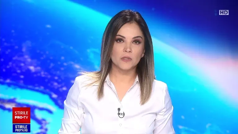 Nu a răspuns la salut și a sfârșit internat în spital. Momentul în care un bărbat este bătut măr în fața unui cazino din Iași