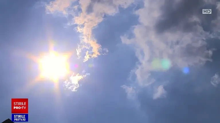 Efectele caniculei în România: Străzi aproape pustii, plăci de ciment dilatate și restricții impuse de CFR