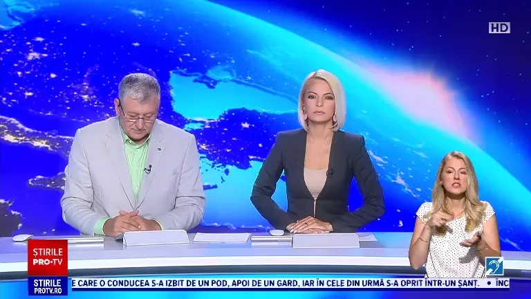 Două autoturisme s-au ciocnit frontal în județul Iași. Trei persoane au fost rănite