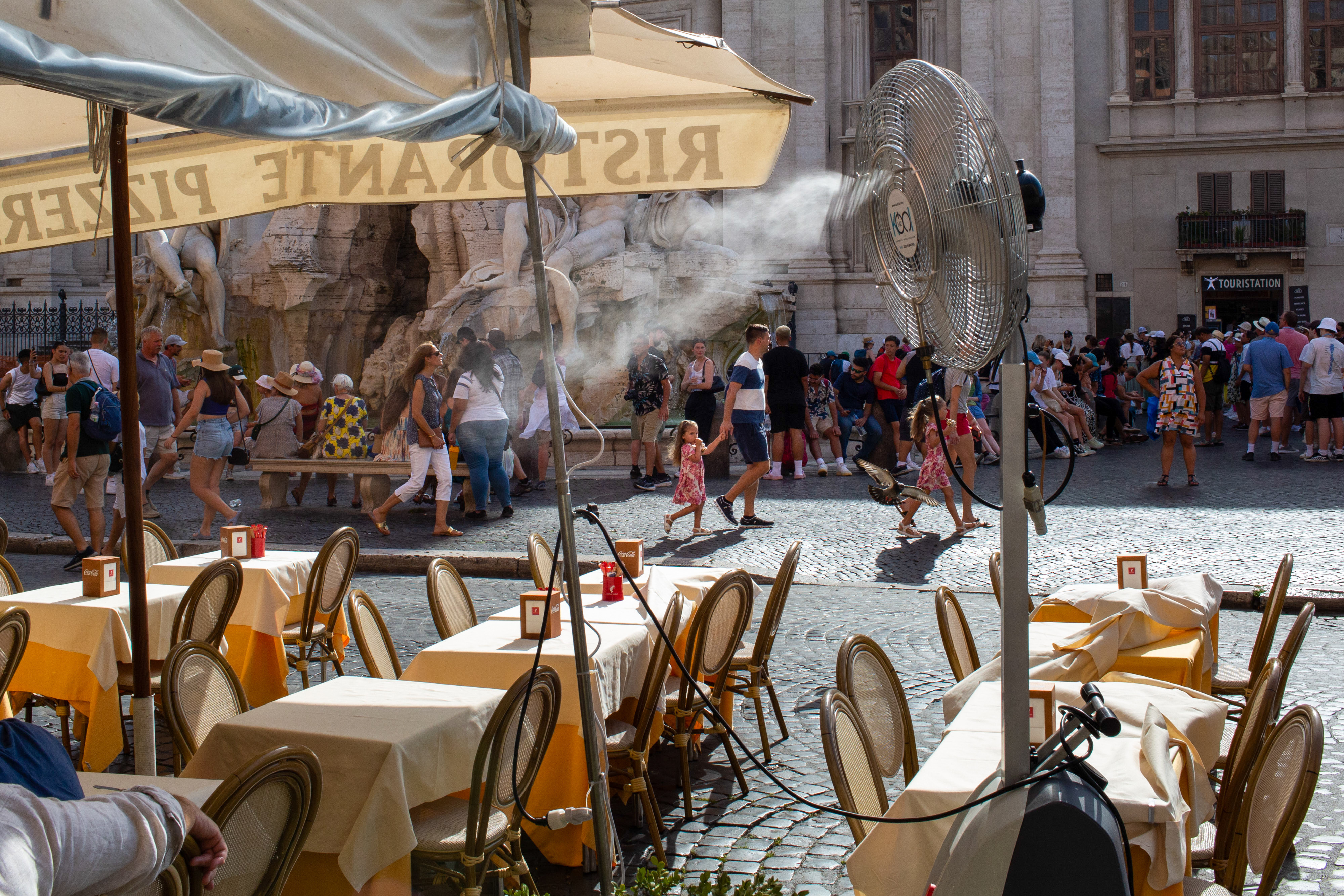 Cod galben de caniculă pentru mai multe județe din țară. Care sunt zonele vizate