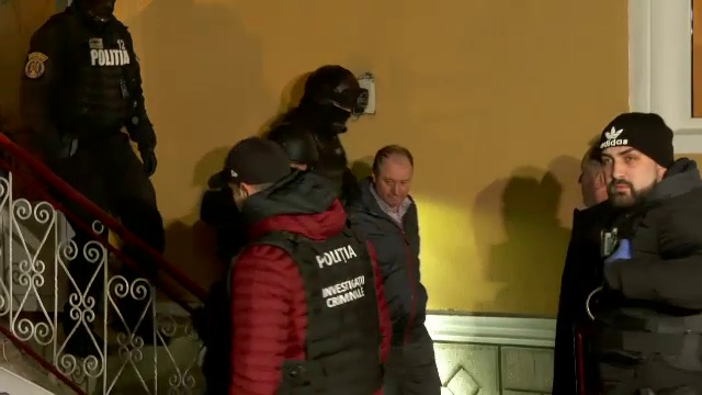 Ce pedeapsă a primit bărbatul din Bran care și-a ucis cu toporul vărul și pe soția acestuia pentru un petic de pământ