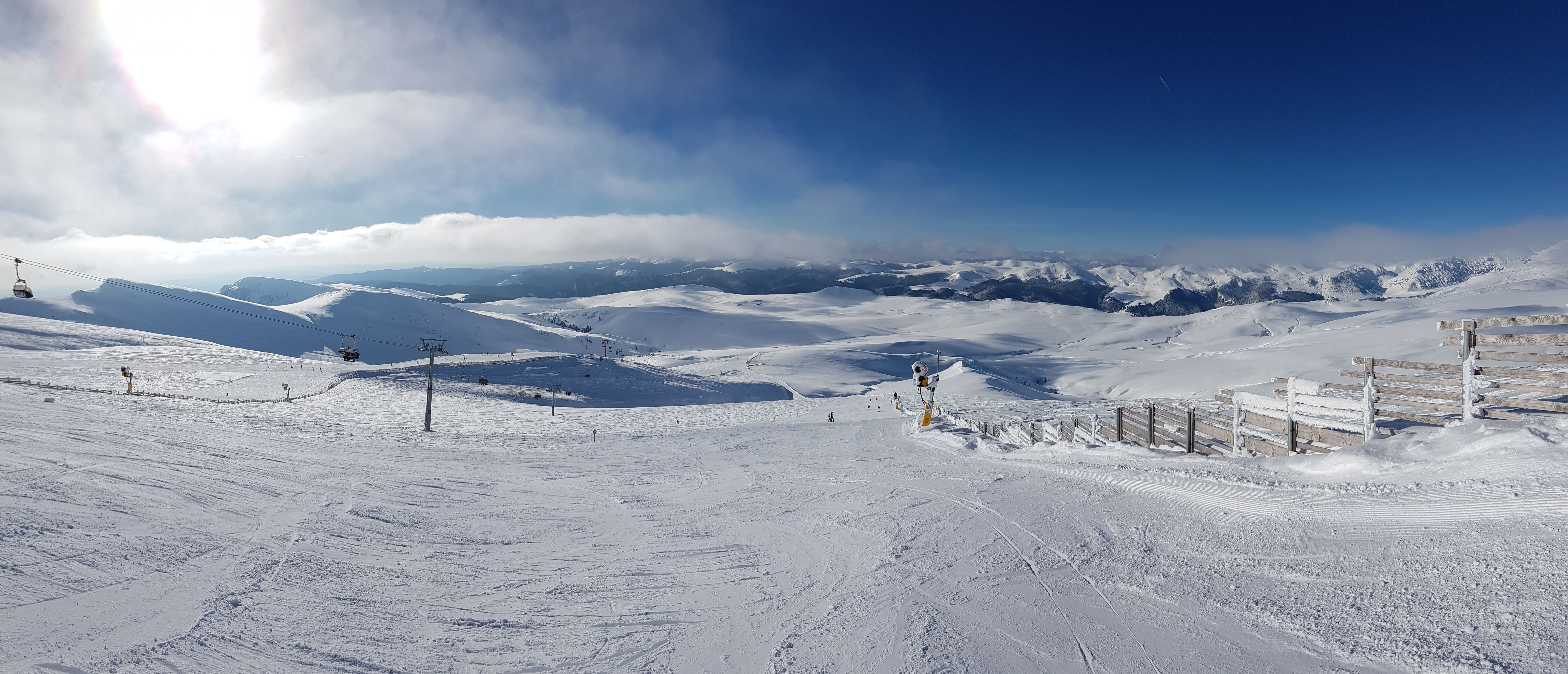 Zeci de unităţi de cazare de pe Valea Prahovei încă neocupate de Crăciun. Preţurile, comparabile cu cele din Dubai