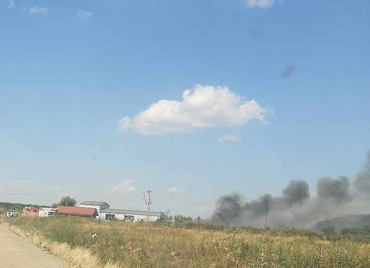 Incendiu la groapa de gunoi din Mogoșoaia. Primele imagini | FOTO