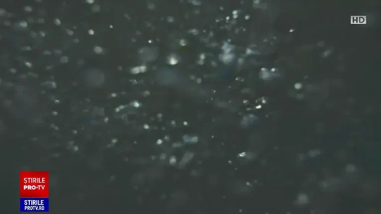 Cei doi copii de 12 și 13 ani înecaţi în râul Olt au fost găsiţi morți şi au fost aduşi la mal de scafandri