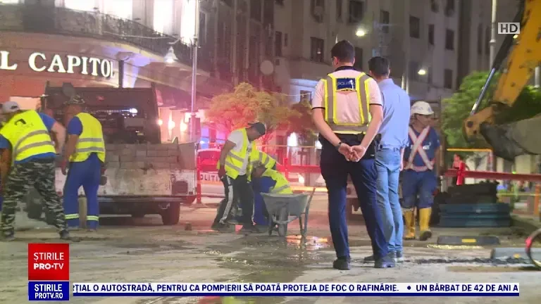 O avarie la rețeaua de apă a inundat Calea Victoriei și a blocat complet circulația în centrul Bucureștiului