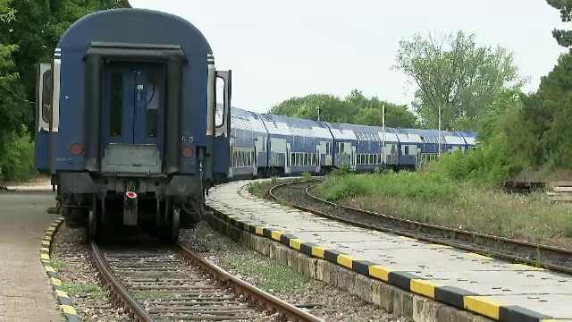 „Parcă ar fi lovit un zid”. Bărbat lovit în plin de un tren, în gara din Eforie Sud. Avea căști în urechi și nu s-a asigurat