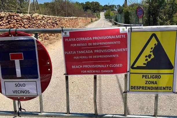 Plaja populară care a fost închisă de autorități. Pericol uriaș pentru turiști