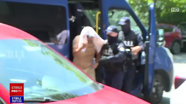 Fraudă de peste 4 milioane de euro. Cum ar fi ajutat primarul comunei Găneasa la comiterea unor ilegalități