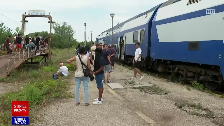 „Parcă ar fi lovit un zid”. Bărbat lovit în plin de un tren, în gara din Eforie Sud. Avea căști în urechi și nu s-a asigurat