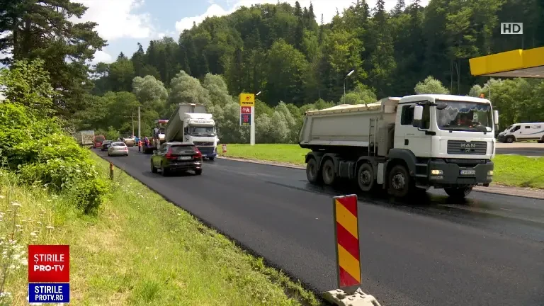 Circulaţie restricţionată pe DN1, între Brașov și Predeal, din cauza lucrărilor. Cât timp va dura modernizarea șoselei