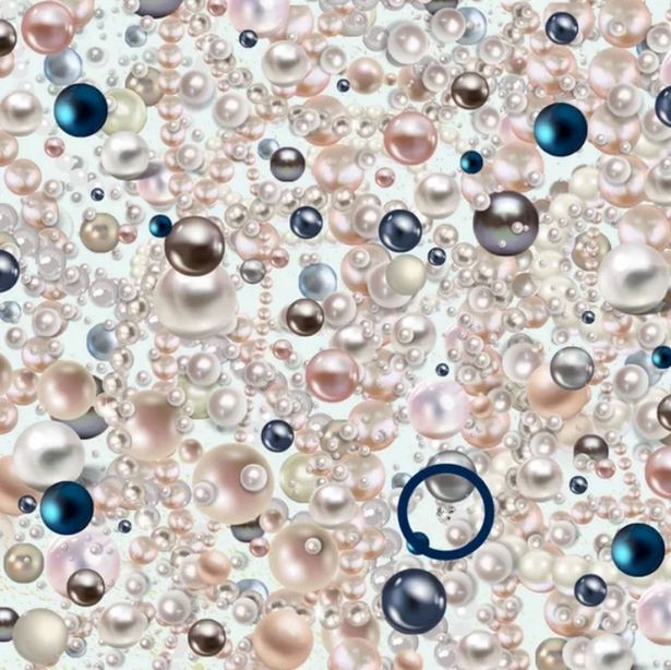 Găsește diamantul din fotografie. O persoană cu un IQ ridicat are nevoie de 37 de secunde pentru a rezolva testul