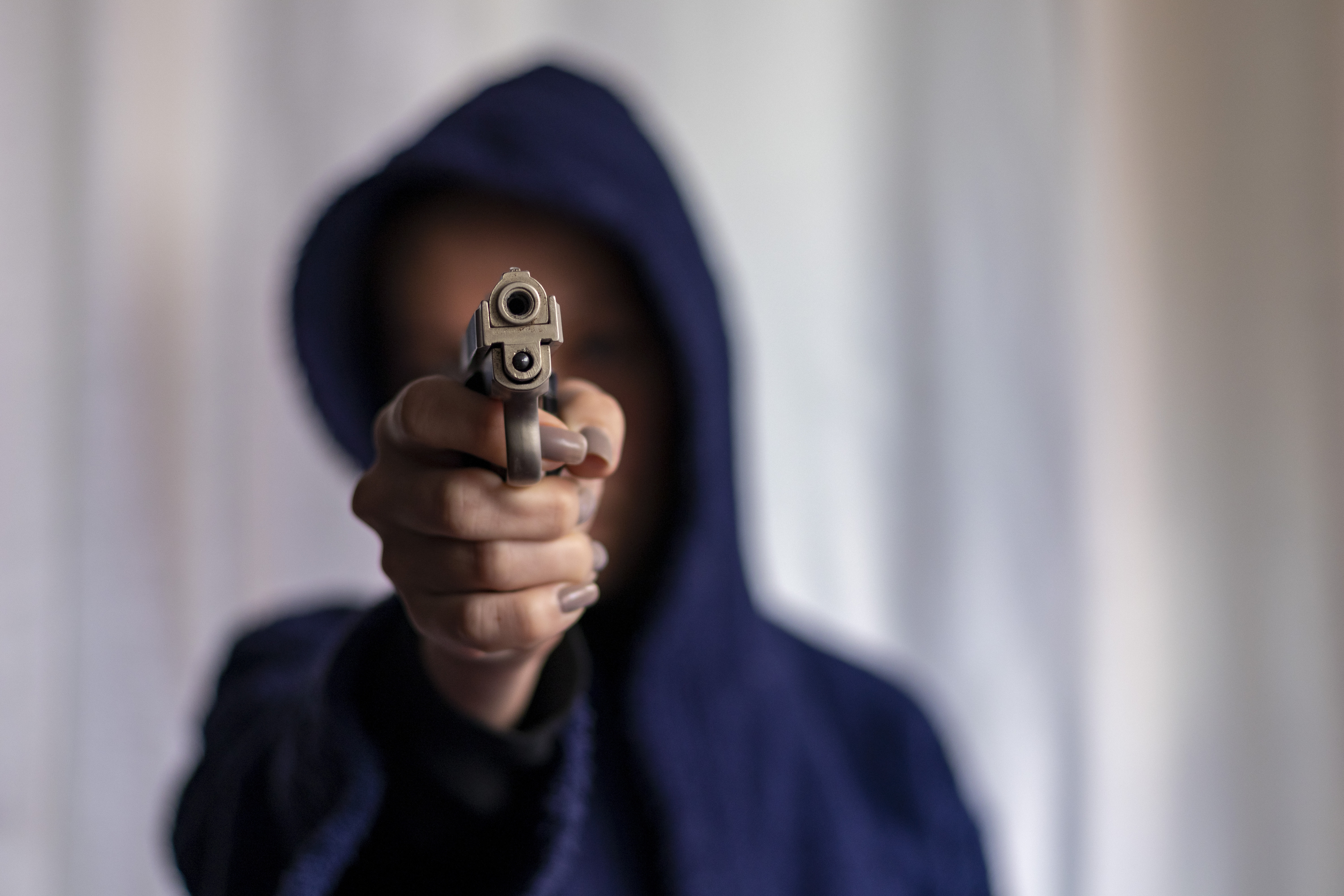 Posibilă crimă urmată de sinucidere. O mamă și cei trei copii ai săi, inclusiv un bebeluș, găsiți morți în casă