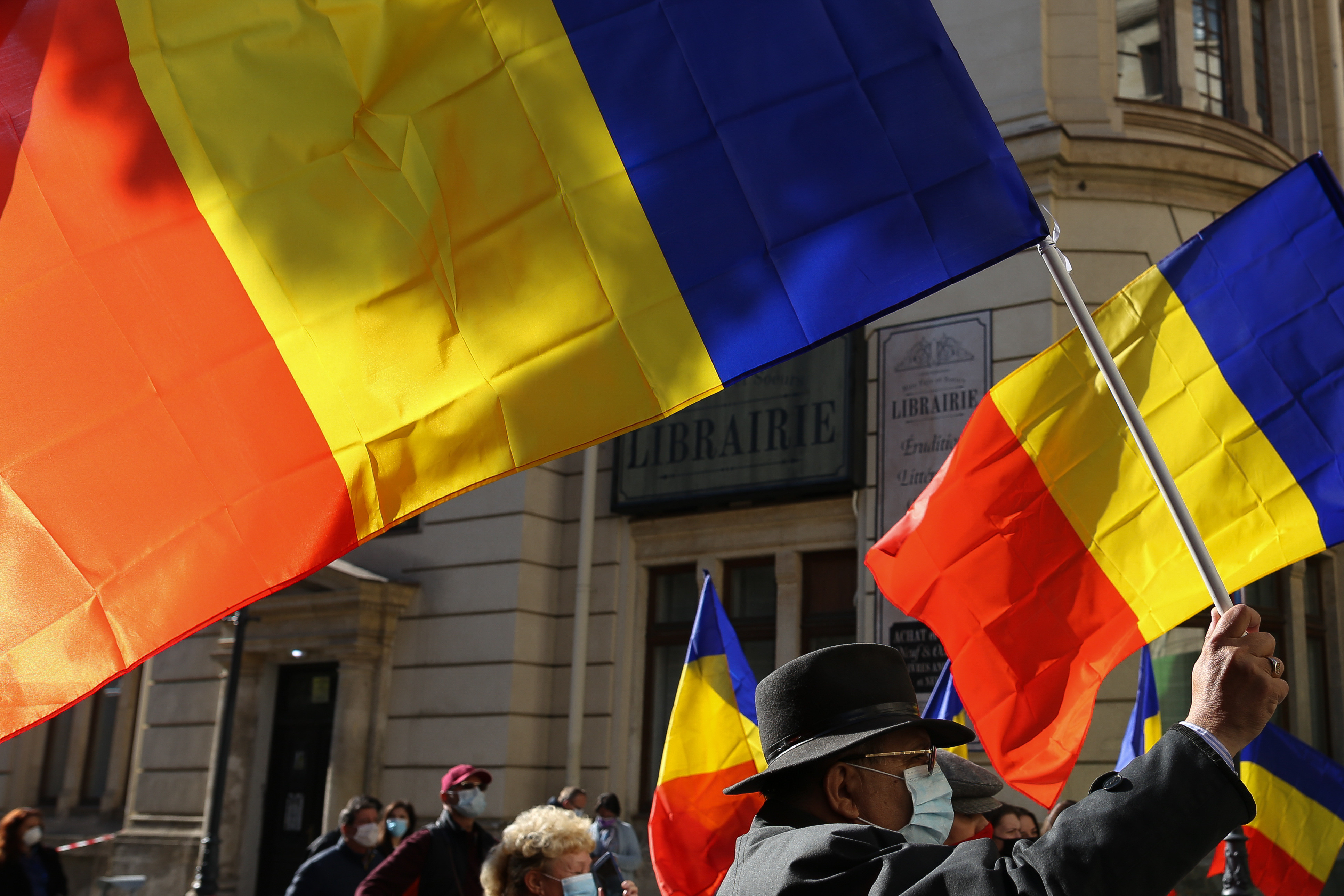 Studiu Geeks for Democracy. 40% dintre români consideră extrema dreaptă benefică. Cea mai mare încredere, în Codruța Kovesi