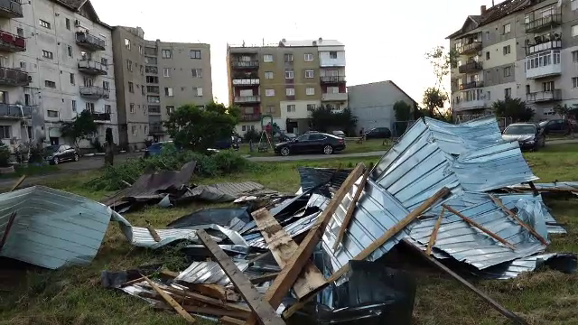 Vijeliile provoacă distrugeri serioase în România. „A fost un vânt puternic, vuia, parcă a fost cutremur”