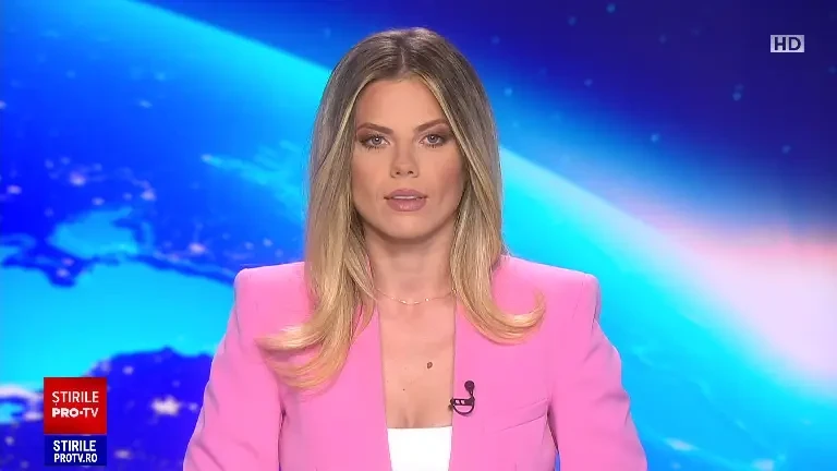 Haos la o biserică din Pitești. Oamenii s-au călcat în picioare pentru o iconiță şi o pungă cu mâncare