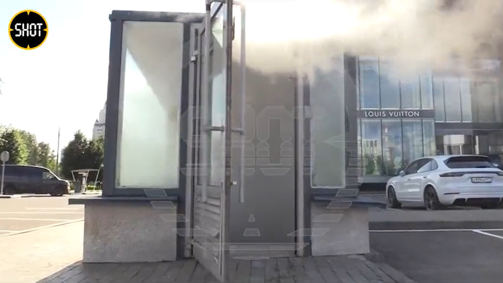 Cel puţin 4 morţi într-un mall din Moscova după spargerea unei conducte cu apă fierbinte. VIDEO