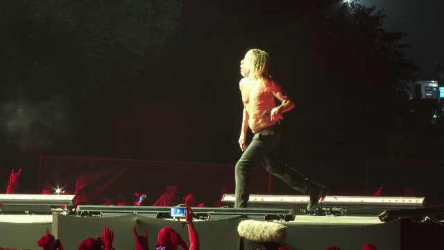 Iggy Pop a făcut spectacol pe scena Electric Castle, la 76 de ani. Peste 50.000 de oameni sunt așteptați sâmbătă seară