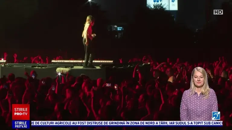 Festivalul de la Bonțida este în toi. Solistul Iggy Pop a re-creat și în inima Transilvaniei atmosfera care l-a consacrat