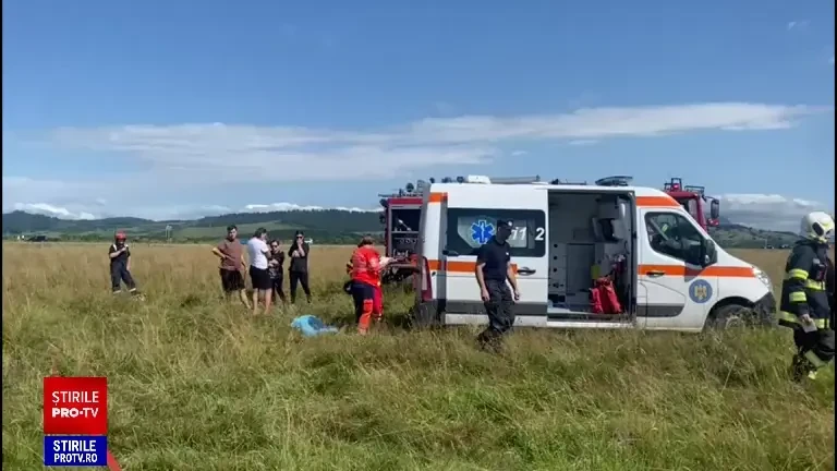 Un aparat de zbor s-a prăbușit între localitățile Râșnov și Tohan. Două echipaje SMURD intervin la fața locului