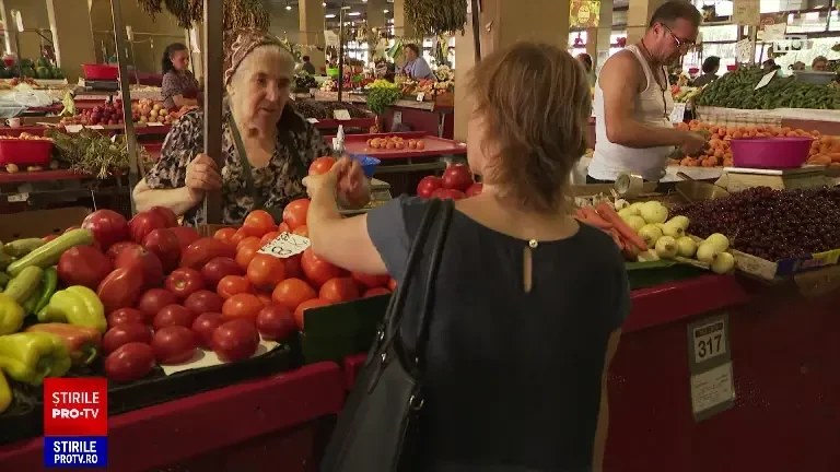 Cât costă un kilogram de roșii în piețe. Soiurile ieșite din tipar, la mare căutare. „Au altă aromă”