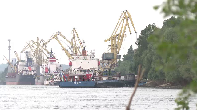 Traficul pe Dunăre este complet blocat după bombardamentele din porturile Reni și Izmail