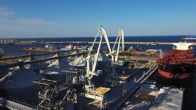 Europenii nu se înțeleg cum să scoată cerealele din Ucraina, după ce Rusia a închis Marea Neagră. Ce rol are România