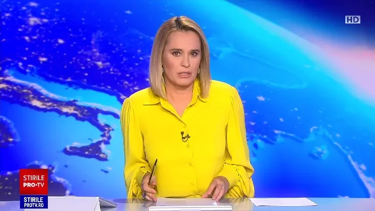 Incendiile din Grecia au dezlănțuit iadul pe pământ. Turiștii fug disperați să se salveze: ”Se împingeau de pe feribot”