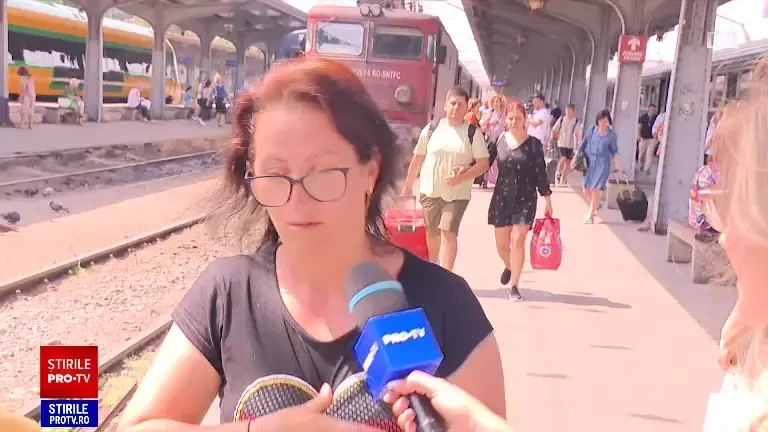 Căldura a dat peste cap și mersul trenurilor. „Trenul groazei de la Deva vine. Mai rău decât într-o clocitoare”
