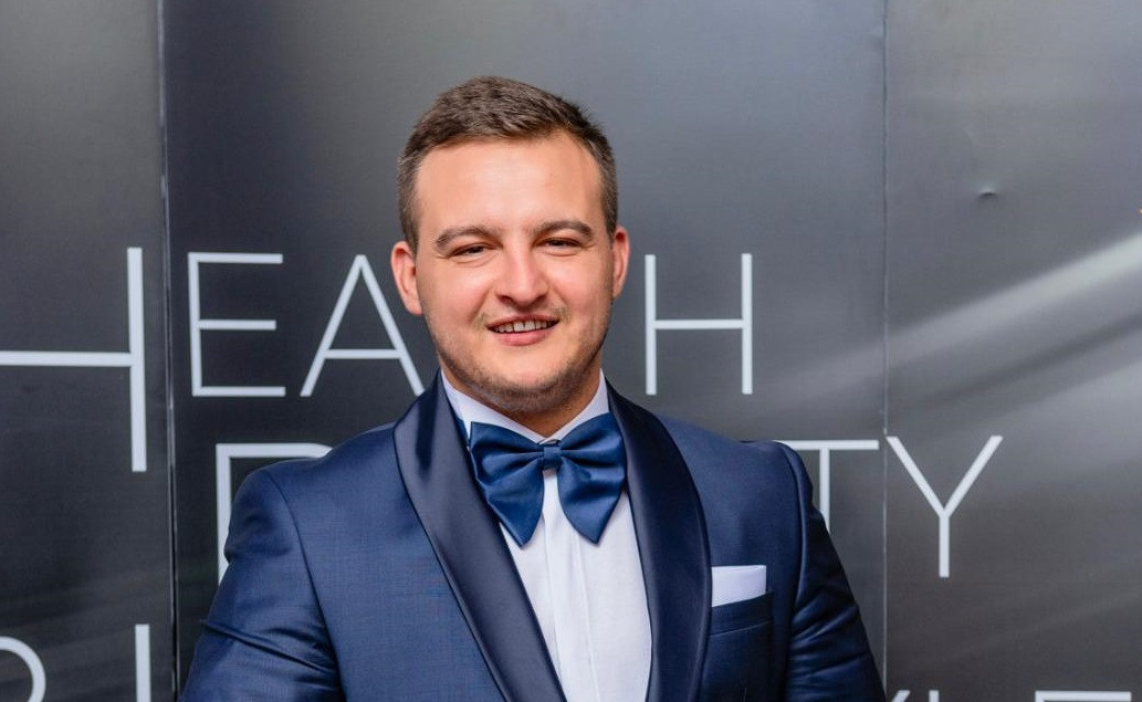 (P) Abonamentul stomatologic lunar, un success răsunător al dr. Alin Udeanu