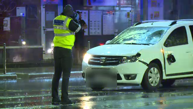 Un bărbat și-a pierdut viața după ce a fost lovit de o mașină, în centrul Capitalei, pe bulevardul Magheru