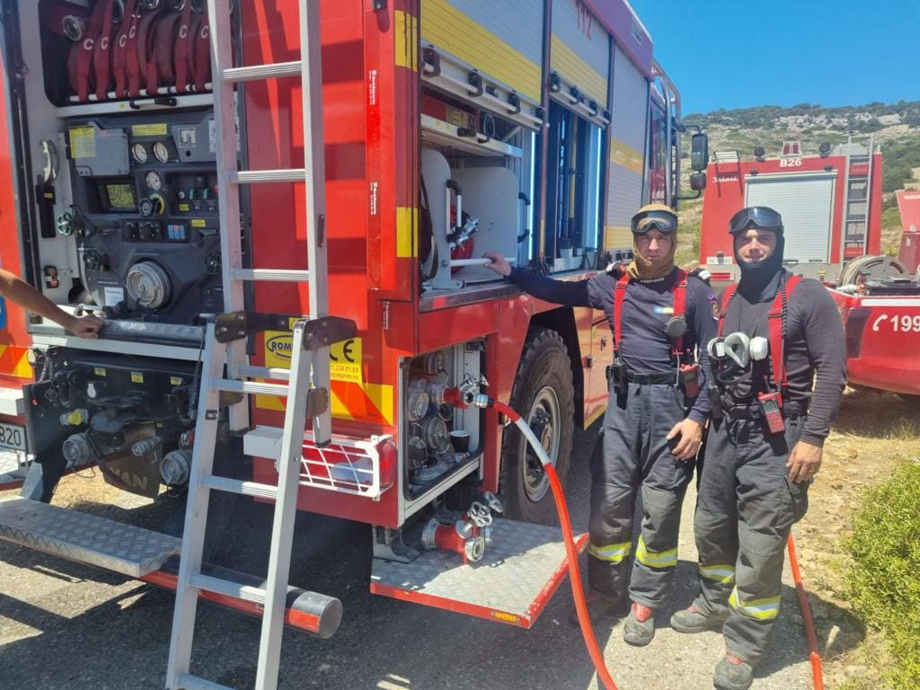 România ajută Grecia. Încă 40 de pompieri merg în Rodos, iar numărul total va ajunge la 92. Pericol de noi incendii