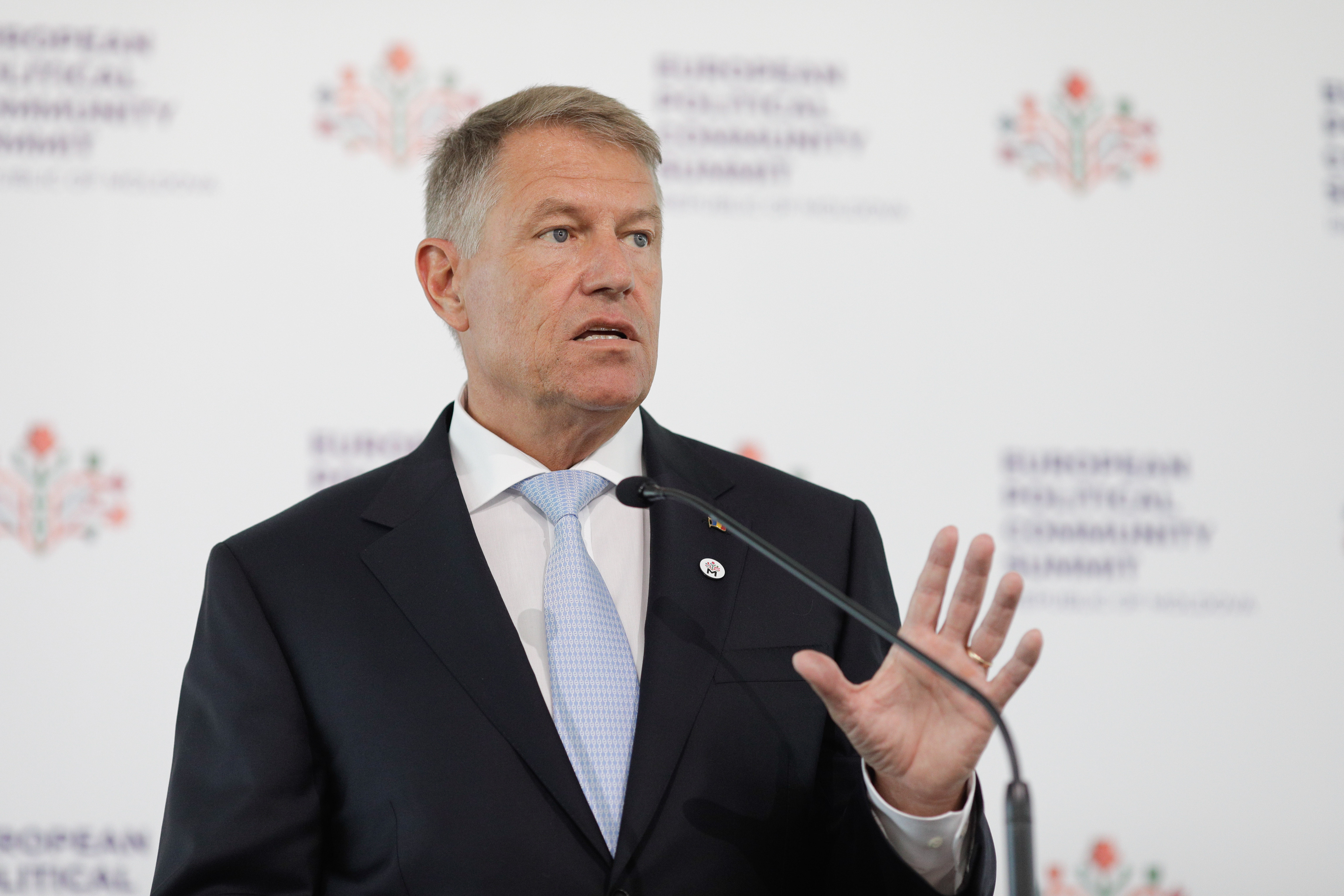 Preşedintele Iohannis a transmis ministrului Justiţiei cererile de urmărire penală pentru Vlad Voiculescu şi Ioana Mihăilă