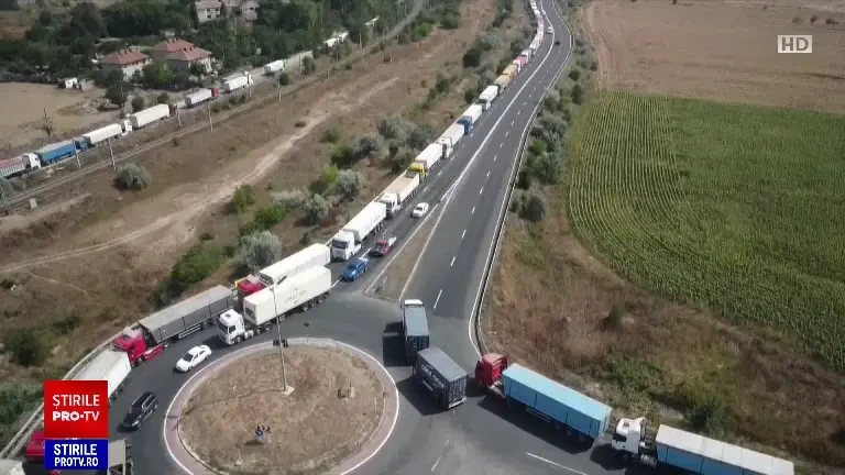 Portul Constanța e în continuare blocat. Operatorii preiau cu prioritate barjele și trenurile