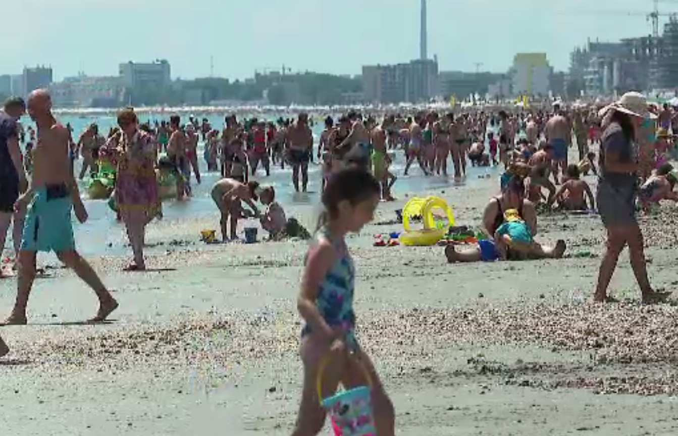 De ce s-a răcit considerabil apa mării, când afară sunt 30 de grade. Explicația fenomenului