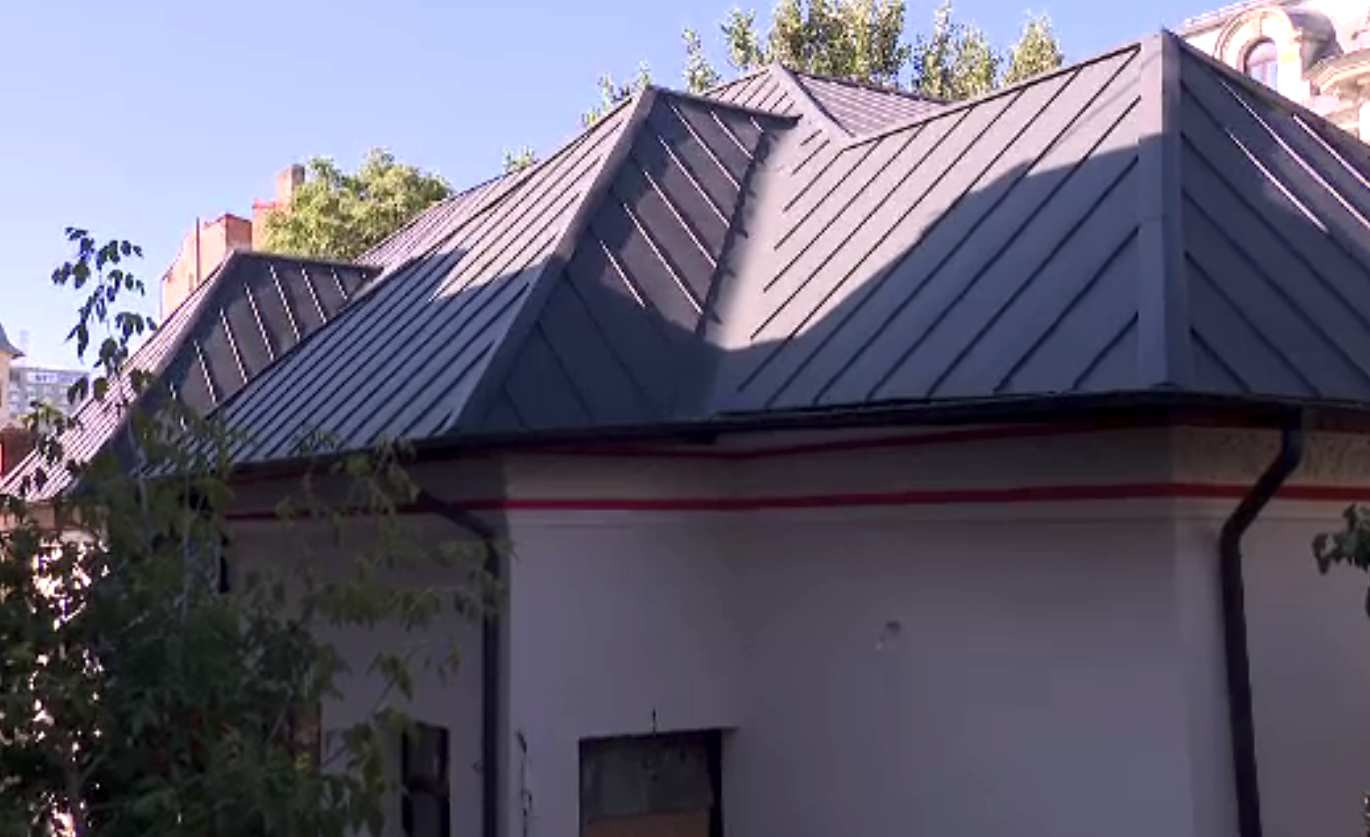 Anchetă pentru casa răposatului Ion Dolănescu. Vecinii s-au unit împotriva fiului Ionuț Dolănescu. Mărul discordiei