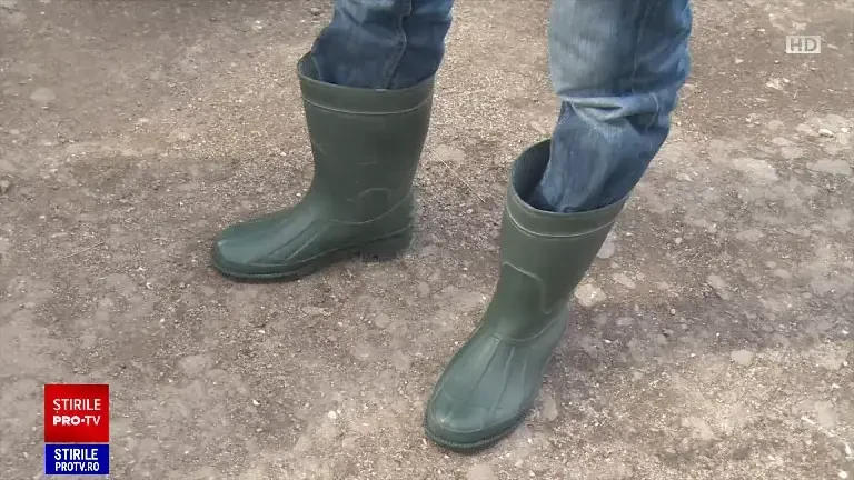 Individ din Pitești cu comportament deviant, arestat după ce a agresat sexual două adolescente. Era binecunoscut de localnici