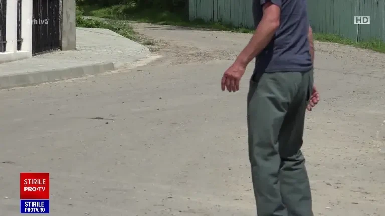 Fetiță de 11 ani din Botoșani, abuzată sexual de propriul bunic, cu știința părinților. O punea să doarmă dezbrăcată cu el